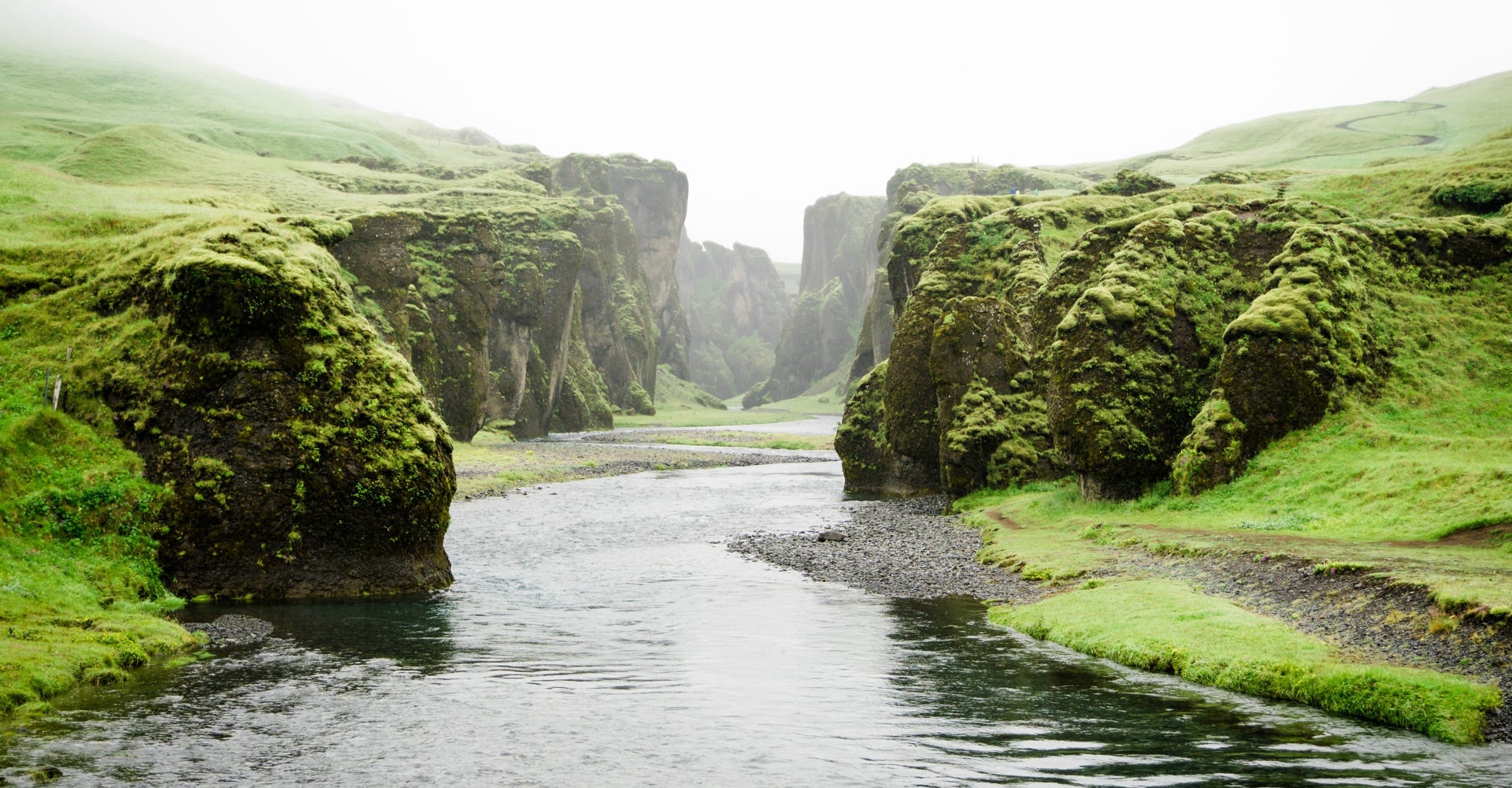 Bild eines mäandernden Flusses - das Vorbild der Natur, an der sich der Tangential Separator orientiert.